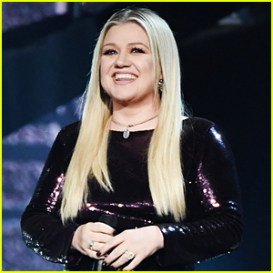 Kelly Clarkson to Return as Billboard Music Awards Host for 2020 Show!